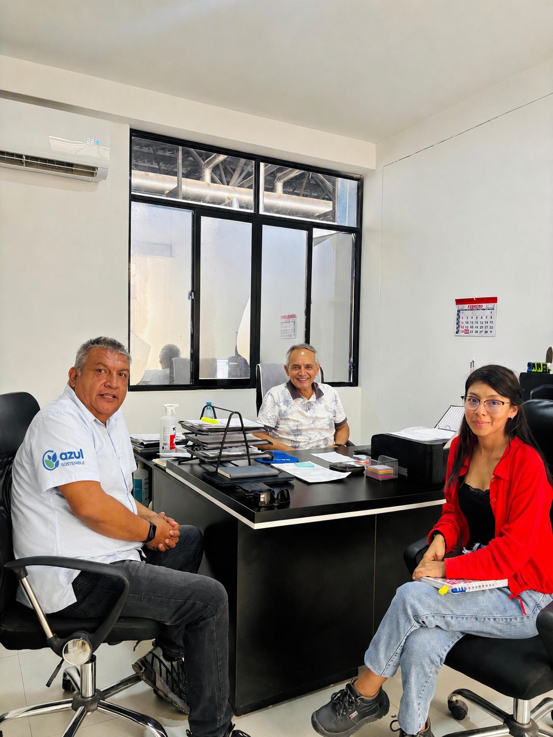 Entorno profesional con informes de sostenibilidad